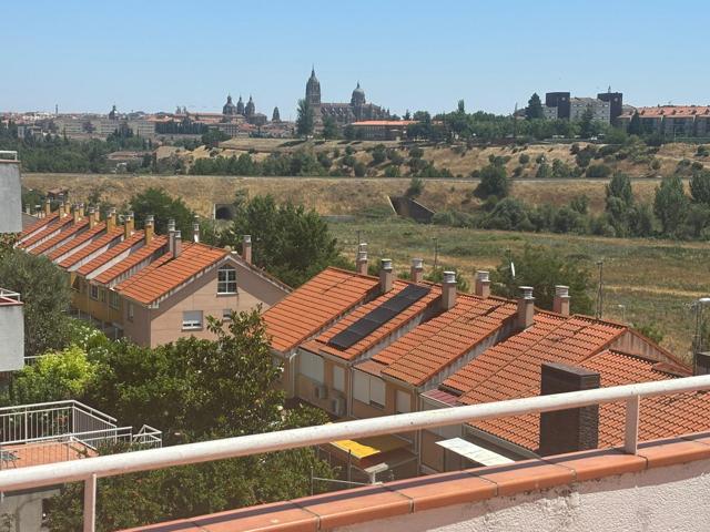 Se vende Chalet pareado en Vistahermosa photo 0