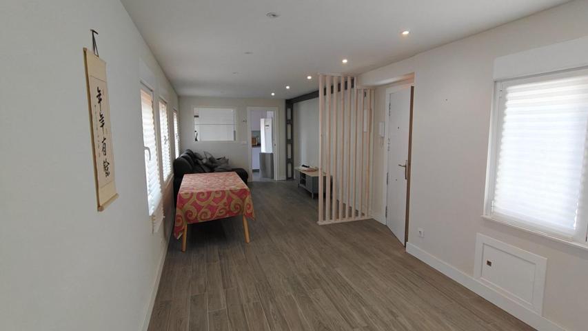Atico en venta junto a Paseo Canalejas photo 0