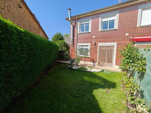 Chalet Adosado a la venta en San Morales photo 0