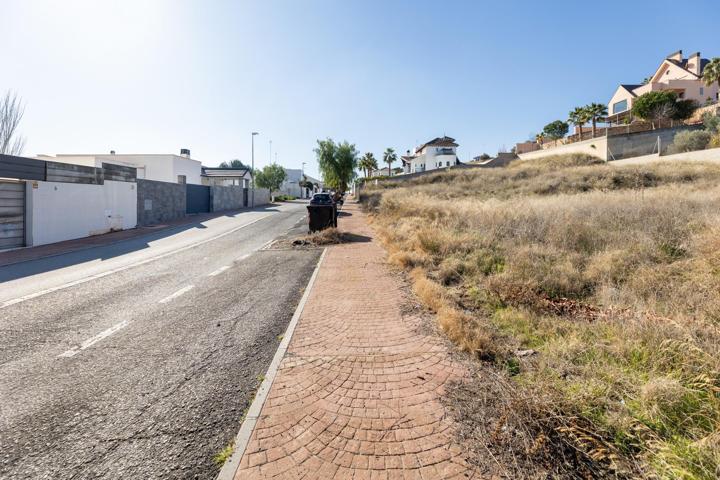 Solar Urbano Exclusivo en Las Gabias junto al Golf photo 0