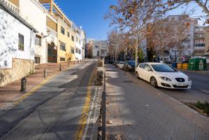 Casa de 2 dormitorios junto avenida Cervantes photo 0