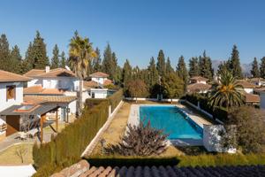 Chalet en Albolote photo 0