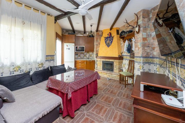 EXCLUSIVA CASA EN LA MEJOR AVENIDA DE MARACENA photo 0