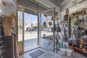 LOCAL COMERCIAL LISTO PARA ENTRAR EN LOS VERGELES photo 0