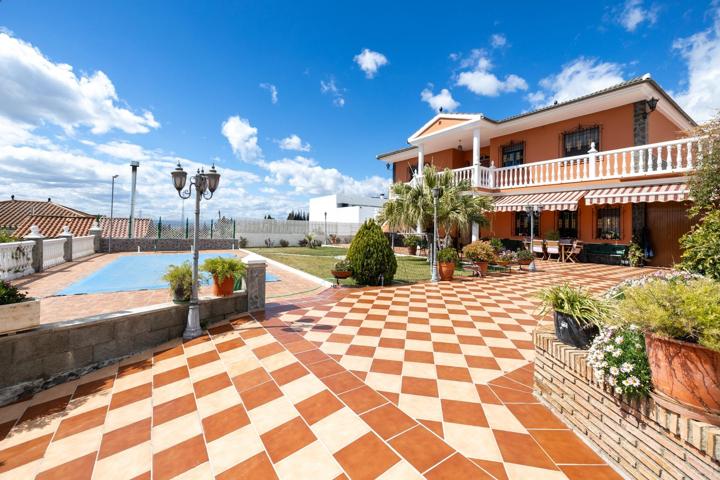 🏡 ESPECTACULAR CASA INDEPENDIENTE EN ATARFE CON PISCINA 🏡 photo 0