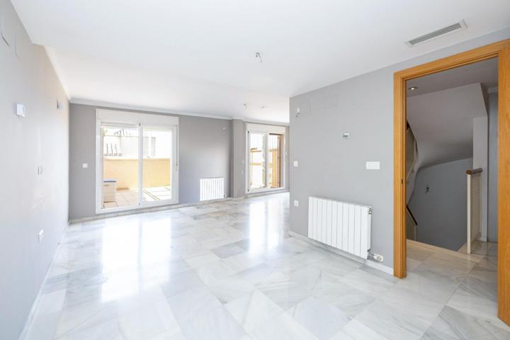 Espectacular vivienda unifamiliar en el Serrallo photo 0