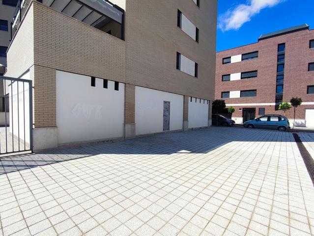 Local comercial junto Av. Madrid photo 0