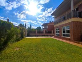 Chalet Unifamiliar con parcela de 393 m2 ubicada en el núcleo urbano zona “El pino” de Laguna de Due photo 0