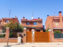 CHALET INDEPENDIENTE AV. LA NAVA photo 0