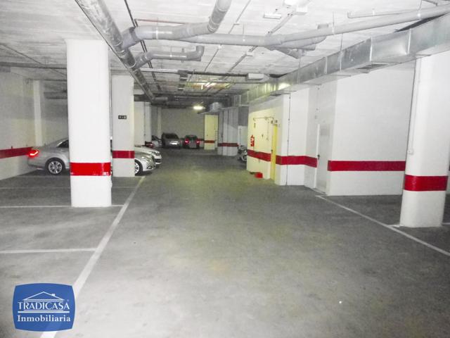 🏢 ¡TU PLAZA DE GARAJE EN ZONA RONDA ESTE TE ESPERA! 🚗✨ photo 0