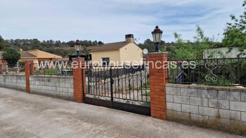 Casa con piscina, barbacoa y cochera en Mediona de 291m² construidos con terreno de 1419m². photo 0