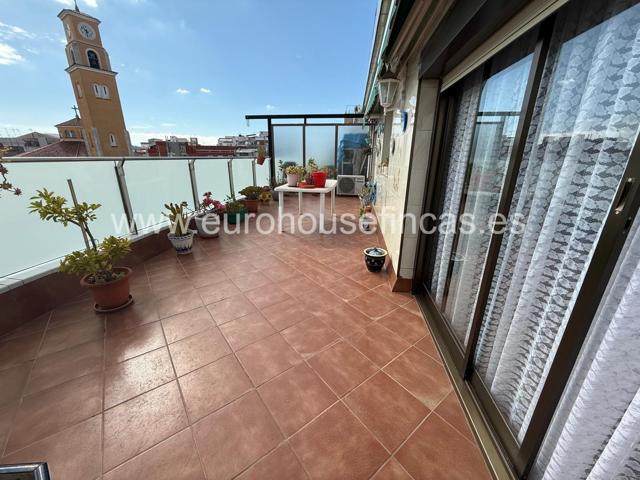 ¡Fenomenal y exclusivo ático con 2 terrazas en la Plaça Española! Te presentamos una vivienda ideal photo 0