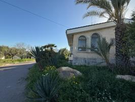 Se vende precioso chalet independiente en un terreno cercano a los Molinos Marfagones. photo 0