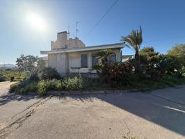 Se vende precioso chalet independiente en un terreno cercano a los Molinos Marfagones. photo 0