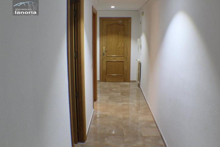 Grupo la Noria Alquila piso en Calle Octavio Cuartero. 3 dormitorios, 2 baños, 2 Plazas de Garaje incluidos en precio. photo 0