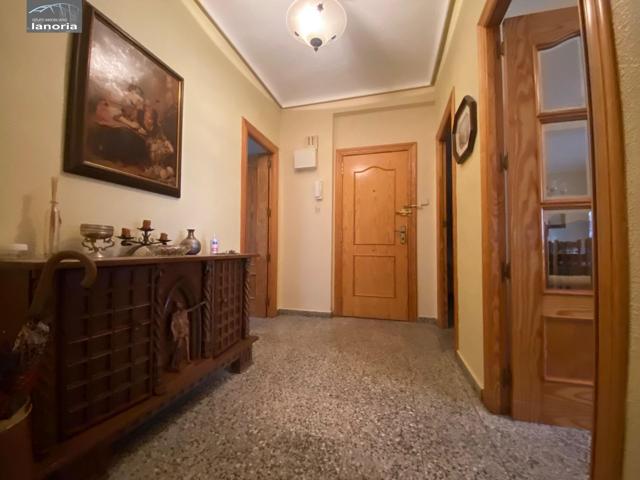 Grupo la Noria VENDE piso muy AMPLIO, 6 dormitorios, 3 baños en Villacerrada. photo 0