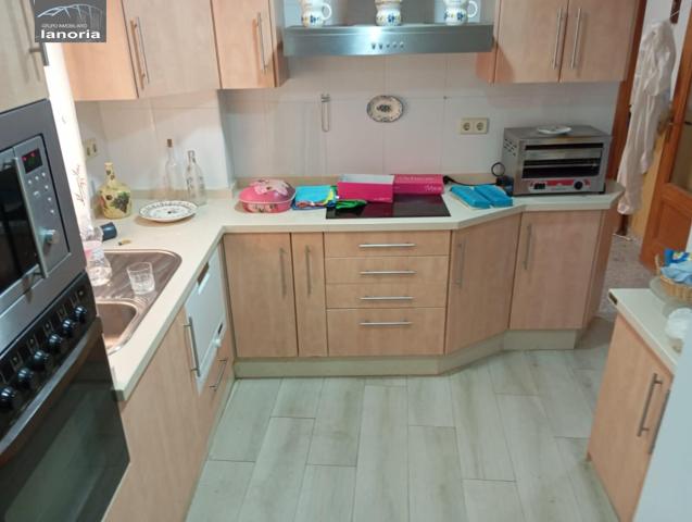 Grupo la Noria VENDE amplio piso de 4 dormitorios y 2 baños en zona CENTRO-ALTOZANO. photo 0