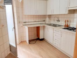 Grupo la Noria Vende Piso de 3 dormitorios, 1 baño y ascensor. Zona Franciscanos. photo 0