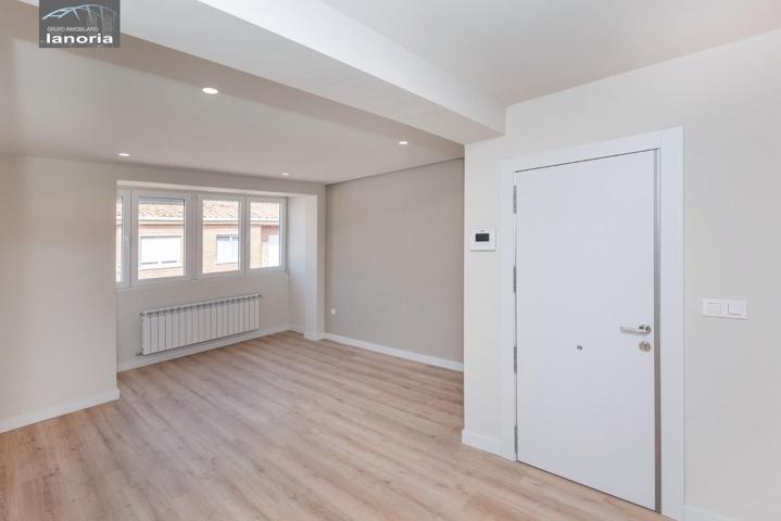 Grupo la Noria Vende Piso REFORMADO de 3 dormitorios y 2 baños en zona Franciscanos. photo 0