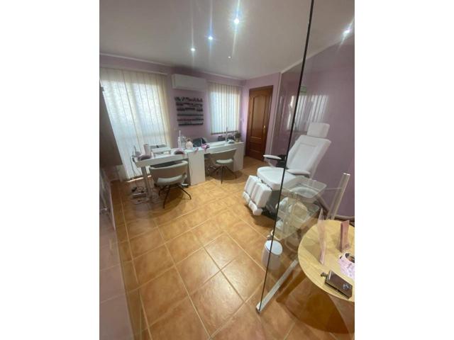 ¡Traspaso Único en el Corazón de Arroyo de la Miel! Centro de Estética y Bienestar. photo 0