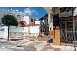 Solar para comercio y viviendas en el centro. photo 0