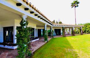 Villa con 2800m2 de parcela ubicada en K&Q photo 0