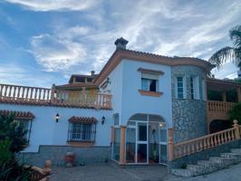 Chalet construido en 2 parcelas en el Faro de Punta Carnero photo 0