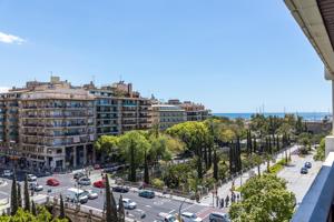 Exclusiva propiedad en el Paseo Mallorca con vistas panorámicas sobre el corazón de Palma photo 0