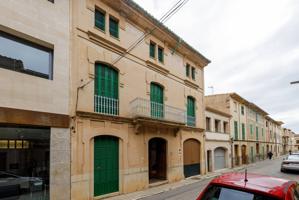 Casa de pueblo en Llucmajor con patio y garaje photo 0