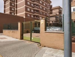 Plaza de garaje en venta en Humanes de Madrid photo 0