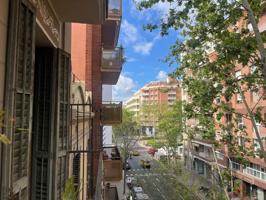 ¡Oportunidad en finca regia con ascensor! Piso luminoso en Sant Antoni Mª Claret - Ps.de Sant  Joan photo 0
