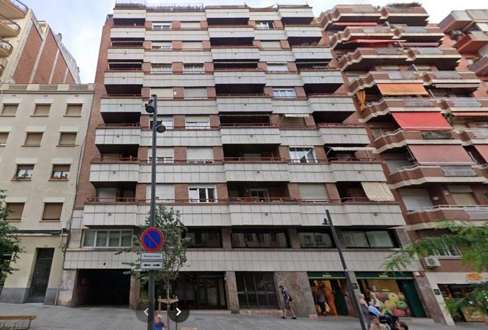 Plaza de Parking en venta en Pi i Margall photo 0