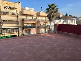 PISO DE GRANDES DIMENSIONES EN CANET DE MAR photo 0