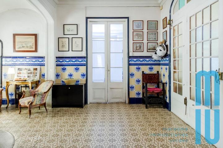 ¡Impresionante Casa Señorial en el Centro de Arenys de Mar! photo 0