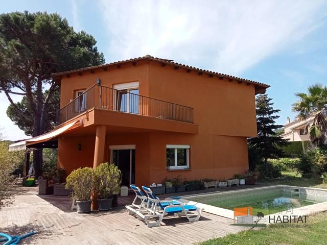 CASA CON PISCINA EN CABRILS - ZONA LA LLOBERA photo 0