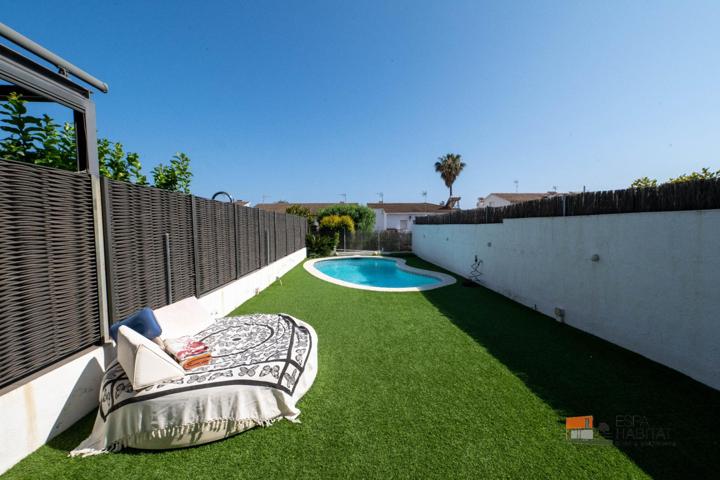 CASA REFORMADA CON JARDÍN, PISCINA Y VISTAS AL MAR photo 0