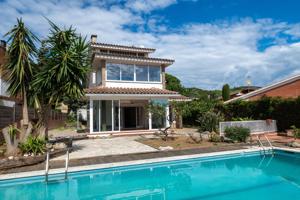 CASA EN VENTA CON PISCINA EN VILASSAR DE DALT - LA CISA photo 0