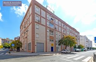 Oficina En venta en Palmete-Padre Pío-Hacienda San Antonio, Sevilla photo 0
