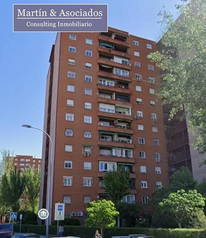 Piso En venta en Numancia, Madrid photo 0