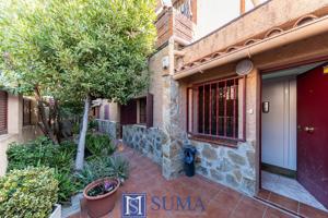Casa En venta en Calle Benita Ávila, Hortaleza, Madrid photo 0