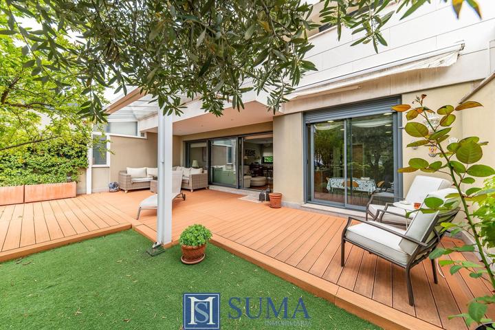 Unifamiliar Pareada En venta en Encinar De Los Reyes, La Moraleja photo 0