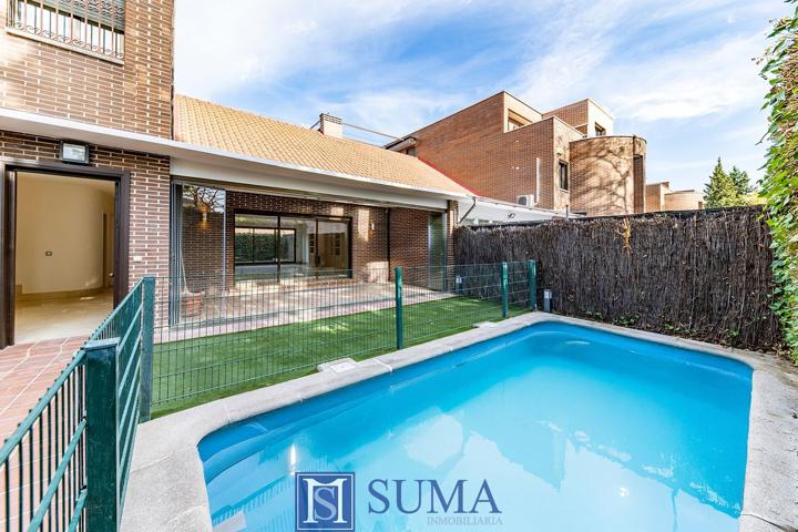 Unifamiliar Pareada En alquiler en Hortaleza, Madrid photo 0