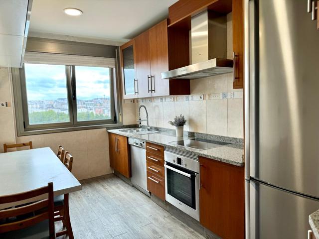 Piso En venta en Avenida Ferrocarril, 59, Someso - Matogrande, A Coruña photo 0