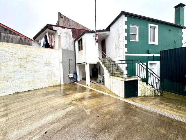 Unifamiliar Pareada En venta en Avenida Irmáns López Sánchez, 24, Curtis photo 0