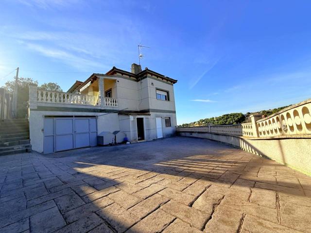 Casa en venta en Cunit photo 0