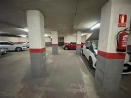 Parking Subterráneo En alquiler en el Camp de l'Arpa del Clot photo 0