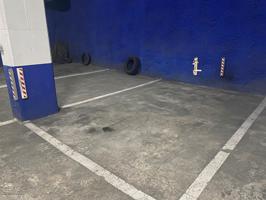Parking Subterráneo En venta en el Guinardó photo 0