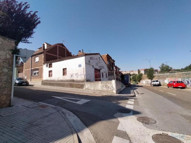 Nave Industrial En venta en Garcilaso De La Vega, 24, Sur, Burgos photo 0