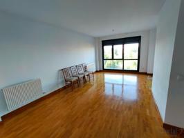 Piso En venta en Gamonal, Burgos photo 0
