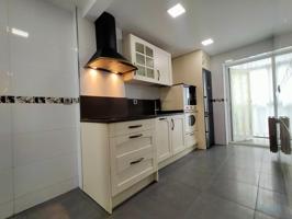 Piso En venta en Gamonal, Burgos photo 0